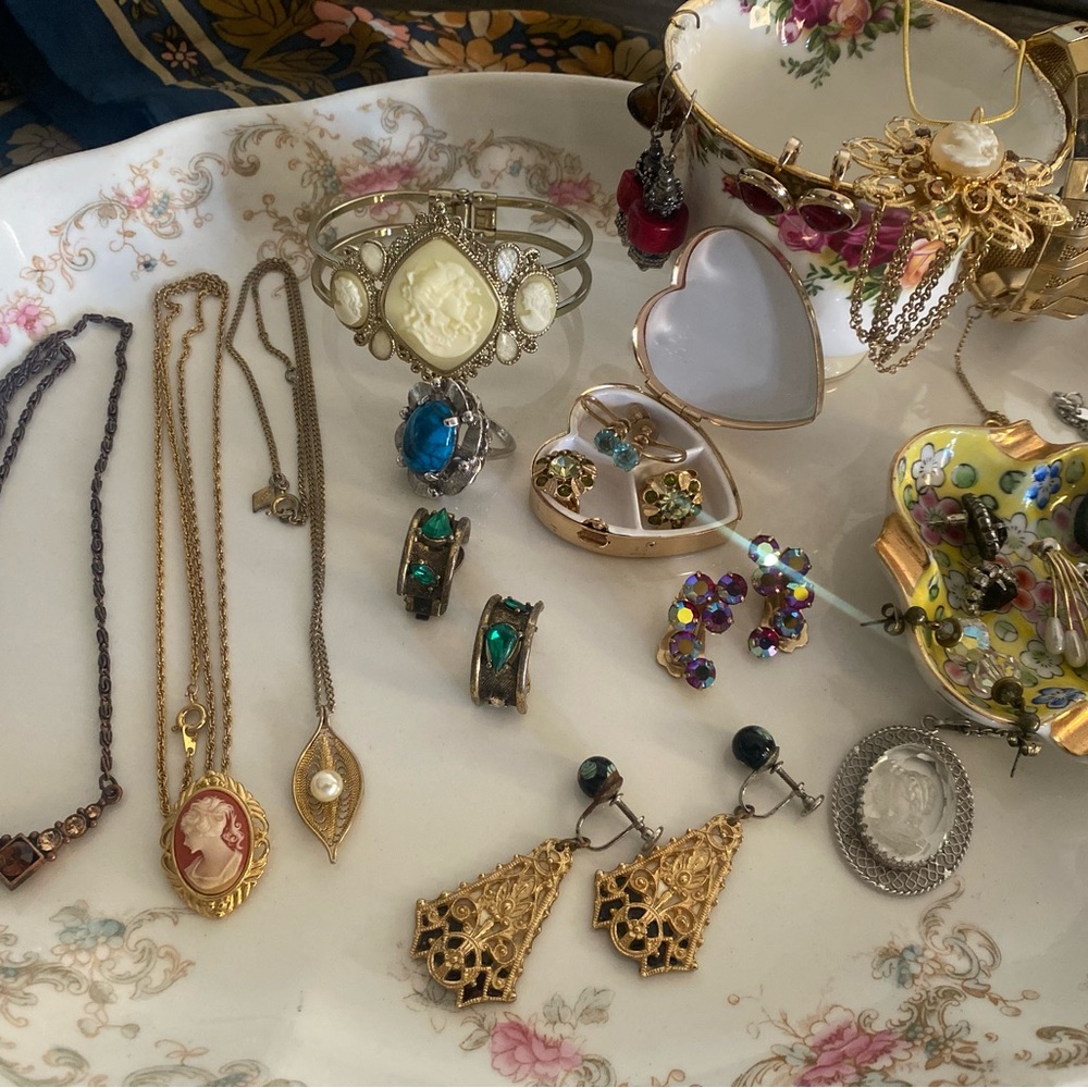 LIKE TO BE NOTIFIED WHEN I GO LIVE🎥